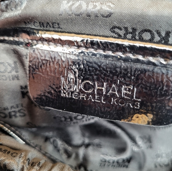 Michael Kors Black Quilted Tote w/sig Logo Lining, Magnetic & Drawstring Closure - Picture 11 of 11
